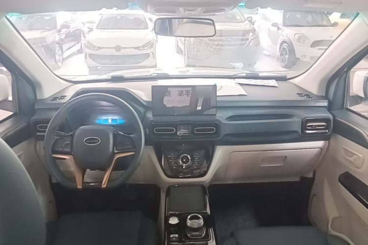 Used SWM Dahu EDi 2023 EDi 1.5L Luxury Model 7 Seats Center Console