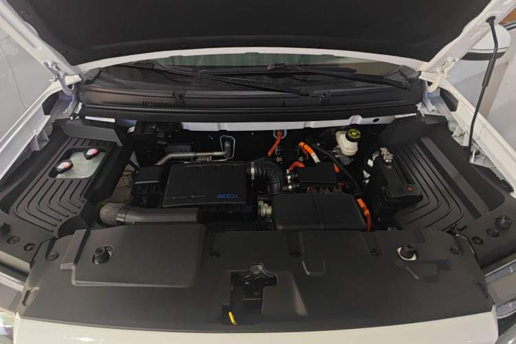 Used SWM Dahu EDi 2023 EDi 1.5L Comfort Model 7 Seats Engine Bay