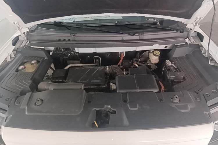 Used SWM Dahu EDi 2023 EDi 1.5L Luxury Model 7 Seats Engine Bay
