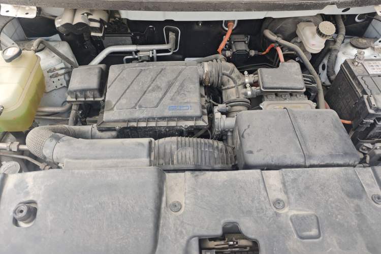 Used SWM Dahu EDi 2023 EDi 1.5L Comfort Model 7 Seats Engine Bay