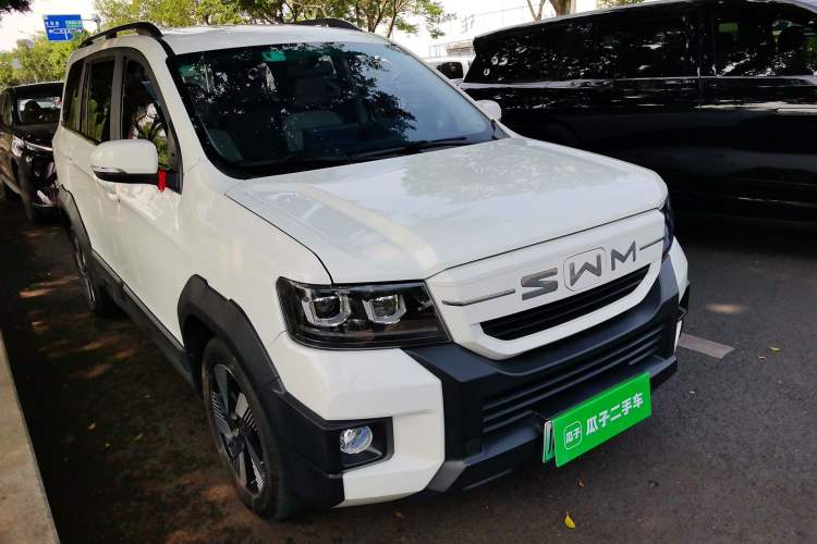 Used SWM Dahu EDi 2023 EDi 1.5L Comfort Model 7 Seats Front Right 45 Deg