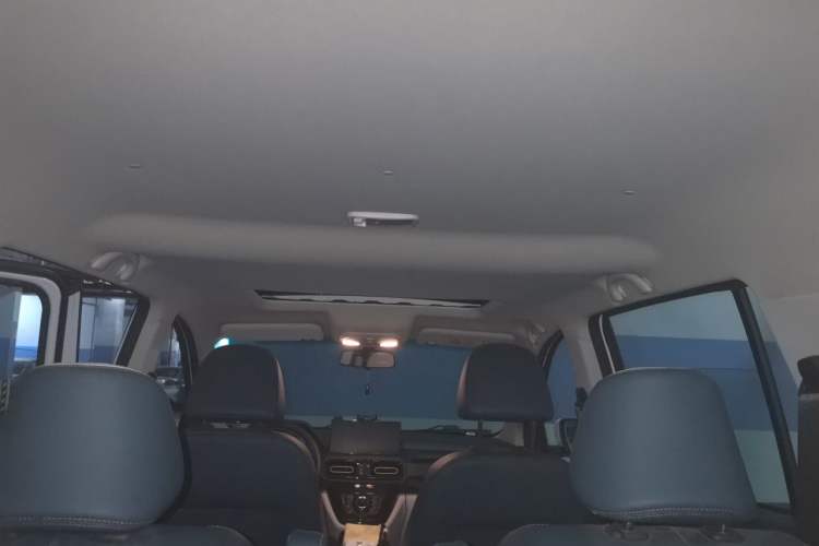 Used SWM Dahu EDi 2023 EDi 1.5L Luxury Model 7 Seats Headliner
