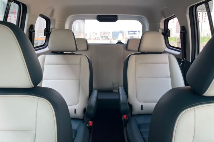 Used SWM Dahu EDi 2023 EDi 1.5L Comfort Model 7 Seats Interior 3
