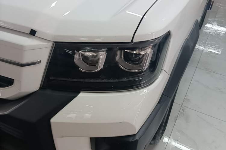 Used SWM Dahu EDi 2023 EDi 1.5L Luxury Model 7 Seats Left Front Headlight
