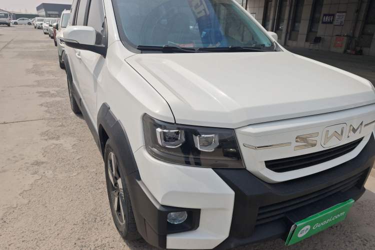Used SWM Dahu EDi 2023 EDi 1.5L Comfort Model 7 Seats Right Front Headlight
