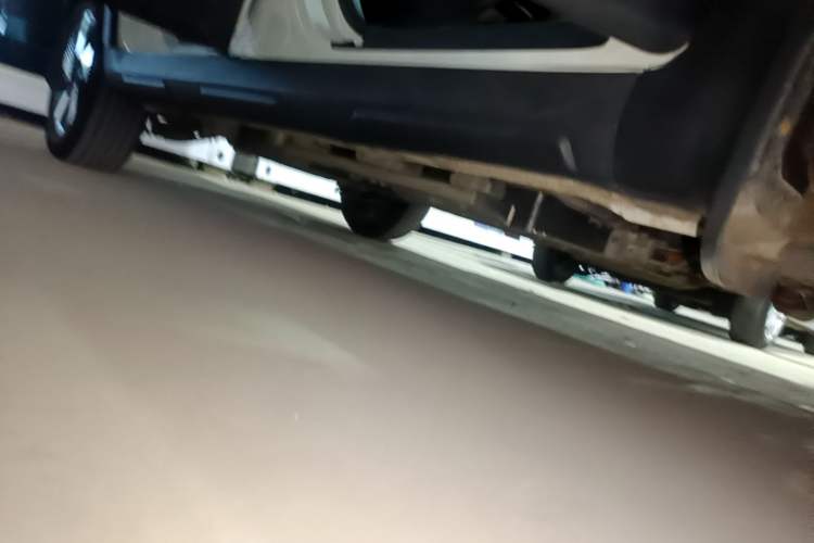 Used SWM Dahu EDi 2023 EDi 1.5L Comfort Model 7 Seats Right Side Sill