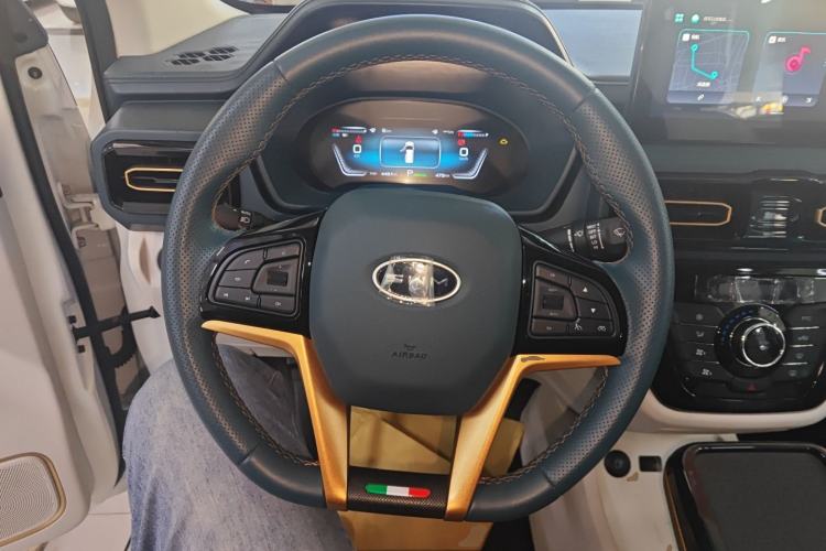 Used SWM Dahu EDi 2023 EDi 1.5L Comfort Model 7 Seats Steering Wheel