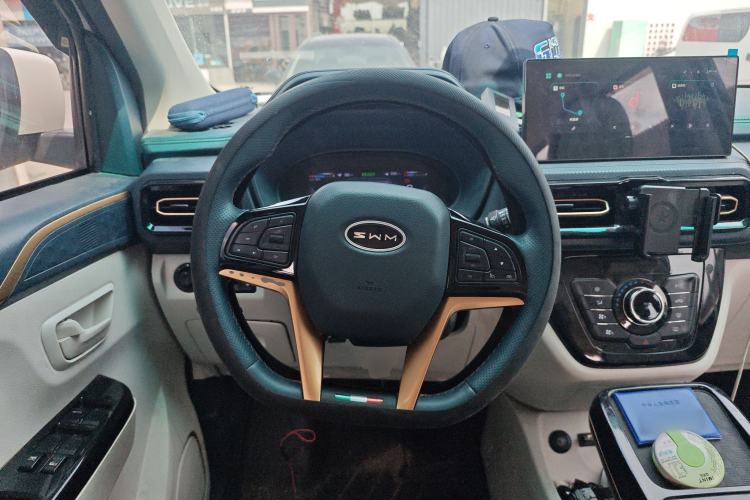 Used SWM Dahu EDi 2023 EDi 1.5L Comfort Model 7 Seats Steering Wheel