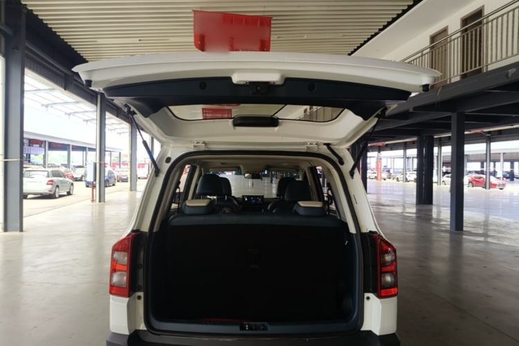 Used SWM Dahu EDi 2023 EDi 1.5L Luxury Model 7 Seats Trunk