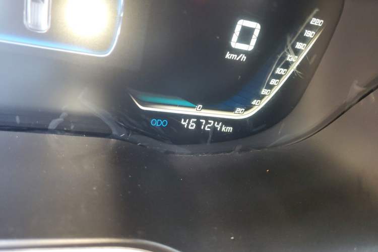 Used SWM G01 2018 1.5T Manual Smart UP Odometer Close Up