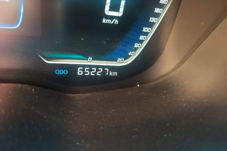 Used SWM G01 2018 1.5T Manual Smart UP Odometer Close Up