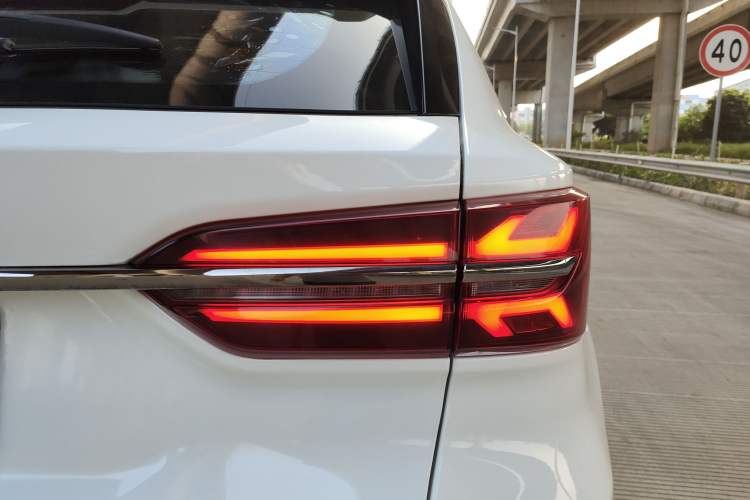 Used SWM G01 2018 1.5T Automatic Smart UP Right Rear Taillight