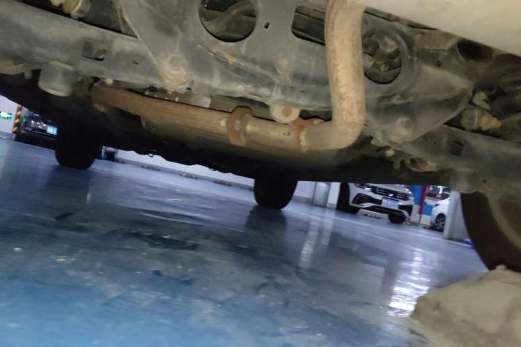 Used SWM G01 2019 1.5T Manual UPGRADE UP China VI Chassis Rear