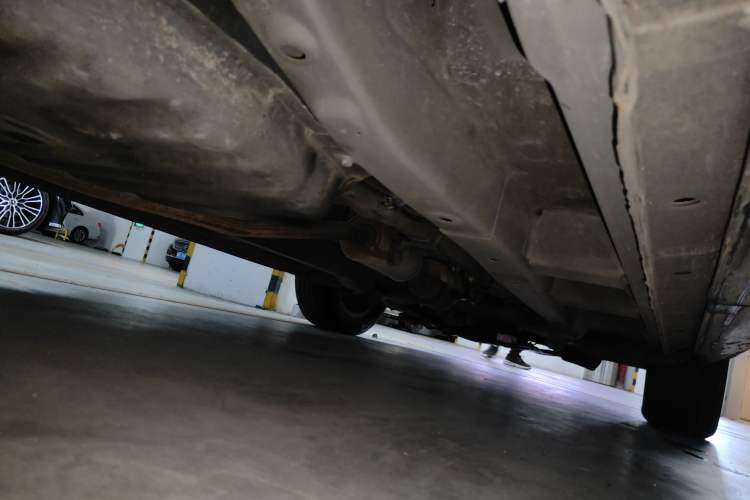 Used SWM G01 2019 F Version 1.5T Automatic Diamond Powder Edition China VI Chassis Rear Right