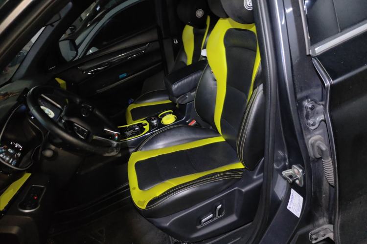 Used SWM G01 2019 F Version 1.5T Automatic Diamond Powder Edition China VI Left Front Seat