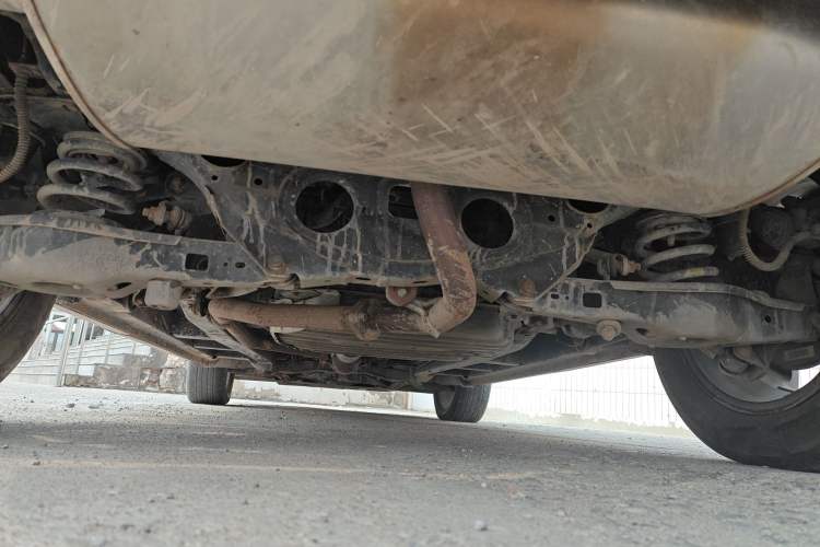 Used SWM G01 2019 F Version 1.5T Automatic Golden Powder Edition National VI Chassis Rear