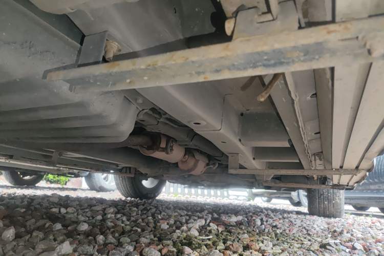 Used SWM G01 2019 F Version 1.5T Automatic Golden Powder Edition National VI Chassis Rear Right
