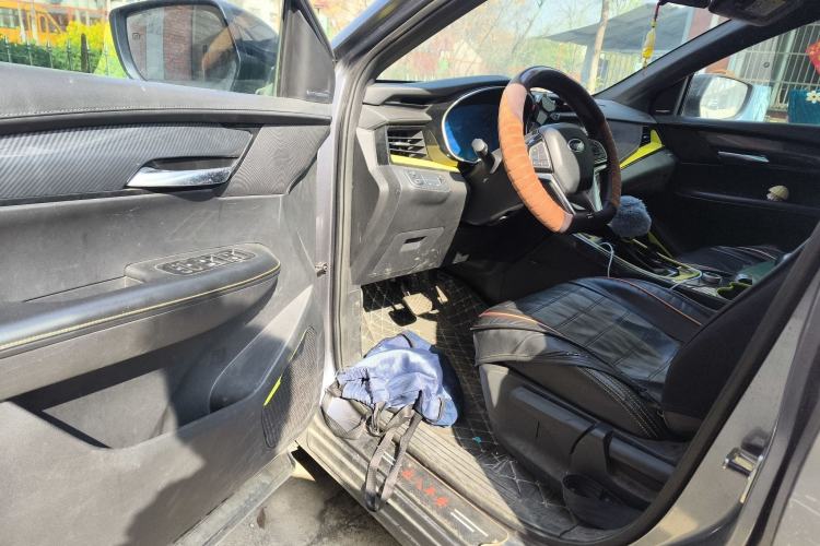 Used SWM G01 2019 F Version 1.5T Automatic Silver Powder Edition China VI Emission Standard Driver Seat