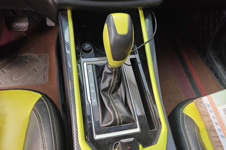 Used SWM G01 2019 F Version 1.5T Automatic Golden Powder Edition National VI Gear Lever