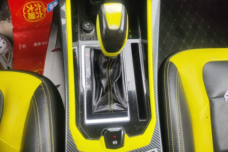 Used SWM G01 2019 F Version 1.5T Automatic Golden Powder Edition National VI Gear Lever