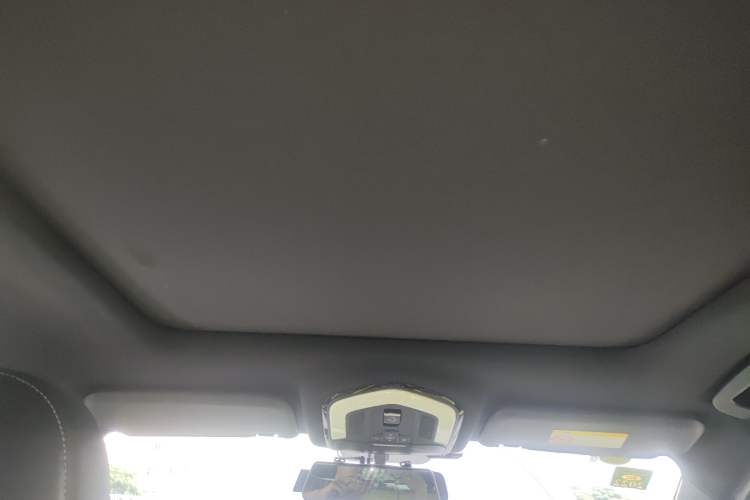 Used SWM G01 2019 F Version 1.5T Automatic Golden Powder Edition National VI Headliner