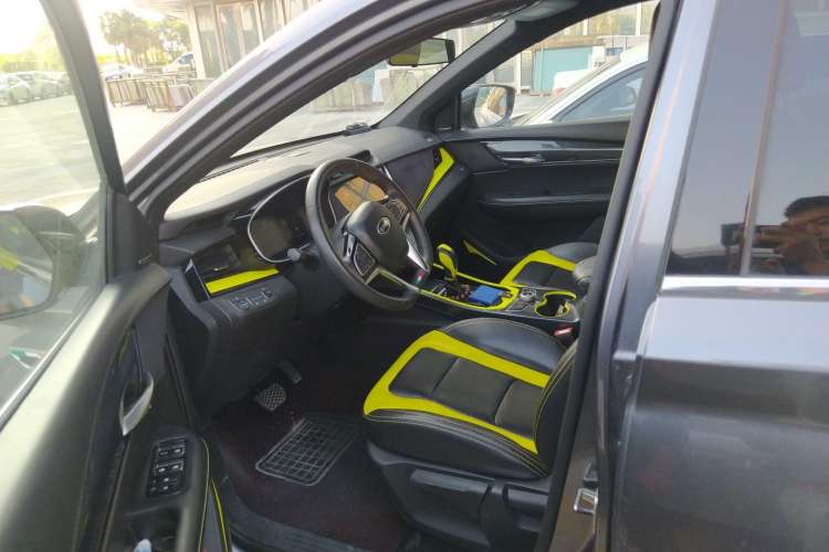 Used SWM G01 2019 F Version 1.5T Automatic Silver Powder Edition National V Left Front Seat