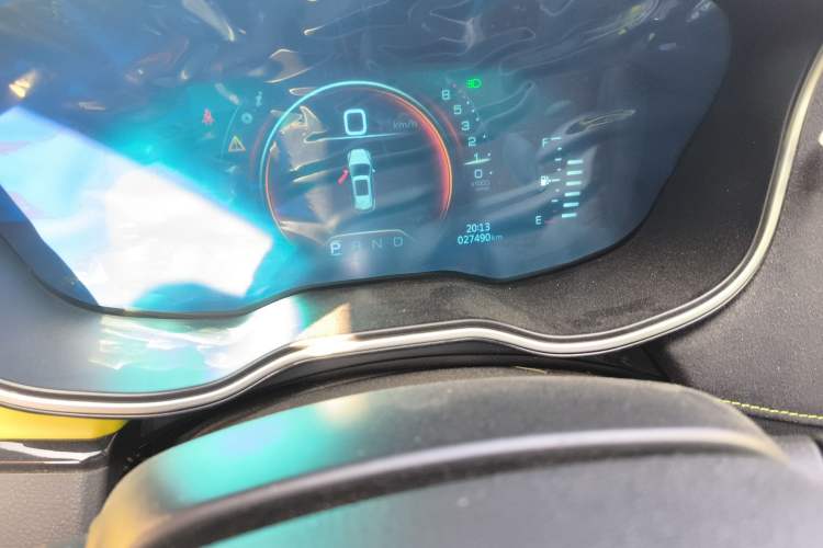 Used SWM G01 2019 F Version 1.5T Automatic Silver Powder Edition China VI Emission Standard Odometer Close Up
