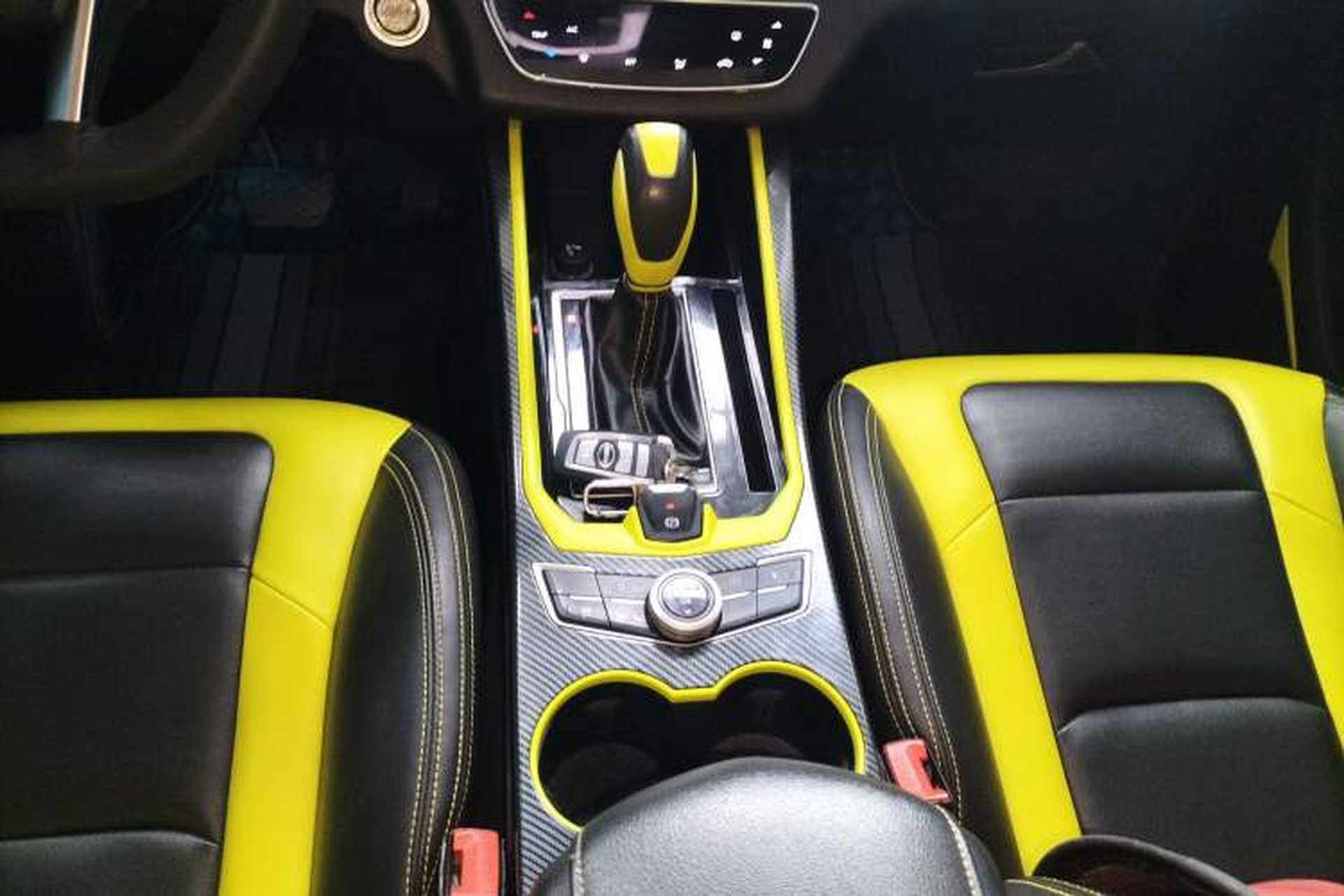 Used SWM G01 2019 F Version 1.5T Automatic Silver Powder Edition China VI Emission Standard Gear Lever
