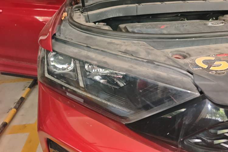 Used SWM G01 2019 F Version 1.5T Automatic Silver Powder Edition National V Right Front Headlight