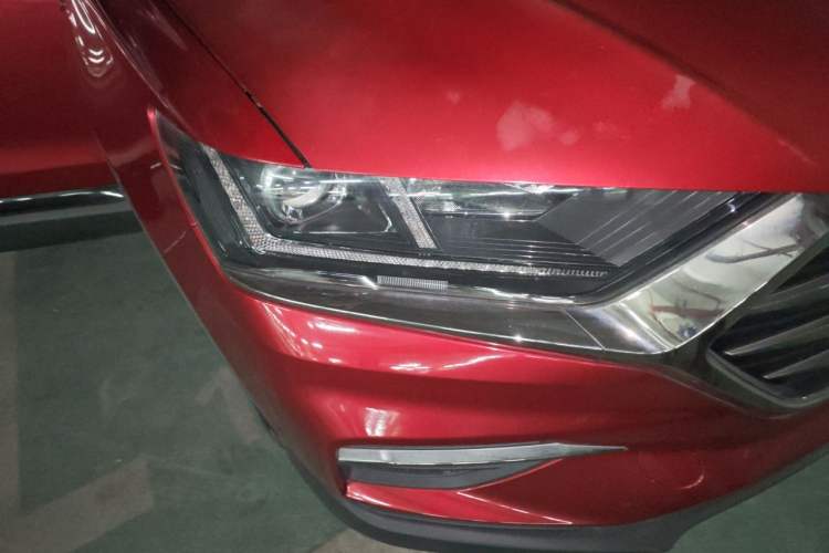 Used SWM G01 2019 1.5T Automatic Smart UP China VI Right Front Headlight