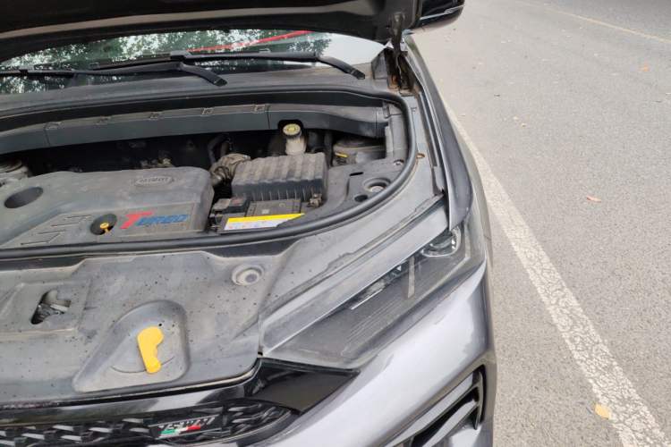 Used SWM G01 2019 F Version 1.5T Automatic Golden Powder Edition National V Engine Bay Left