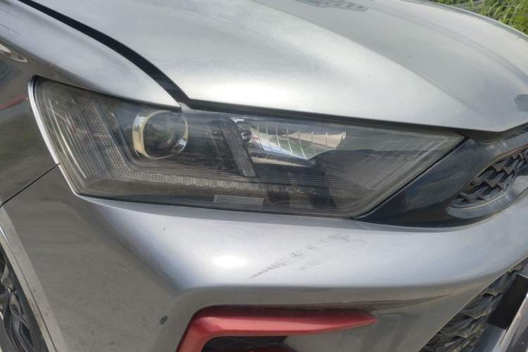 Used SWM G01 2019 F Version 1.5T Automatic Silver Powder Edition National V Right Front Headlight