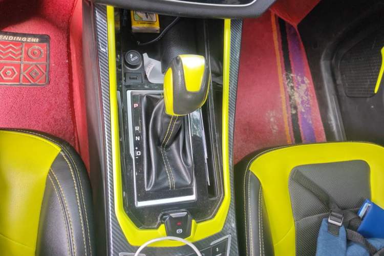 Used SWM G01 2019 F Version 1.5T Automatic Golden Powder Edition National VI Gear Lever