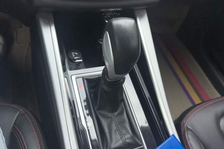 Used SWM G01 2019 1.5T Automatic Premium UP China VI Emission Standard Gear Lever