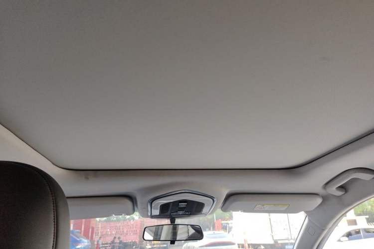 Used SWM G01 2019 1.5T Automatic Premium UP China VI Emission Standard Headliner