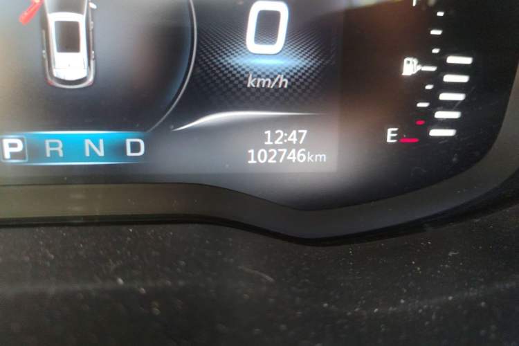 Used SWM G01 2019 F Version 1.5T Automatic Golden Powder Edition National VI Odometer Close Up