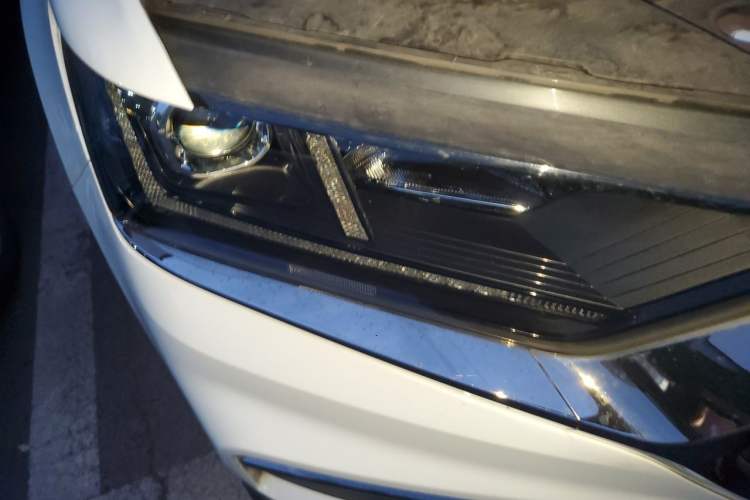 Used SWM G01 2019 1.5T Automatic Smart UP China VI Right Front Headlight