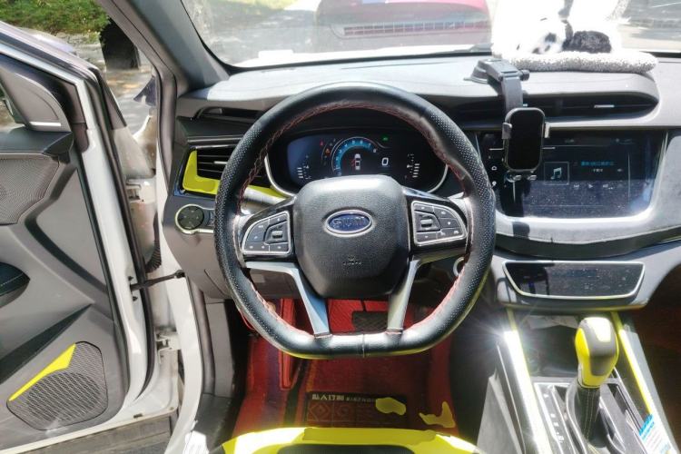 Used SWM G01 2019 F Version 1.5T Automatic Golden Powder Edition National VI Steering Wheel