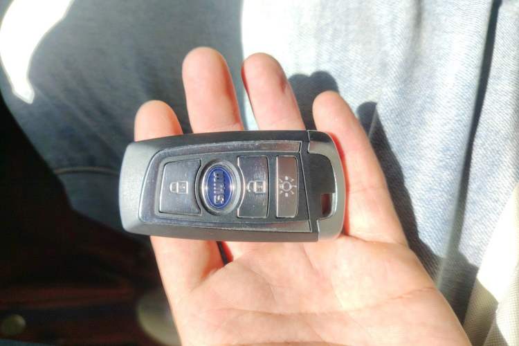 Used SWM G01 2019 F Version 1.5T Automatic Golden Powder Edition National VI Vehicle Key