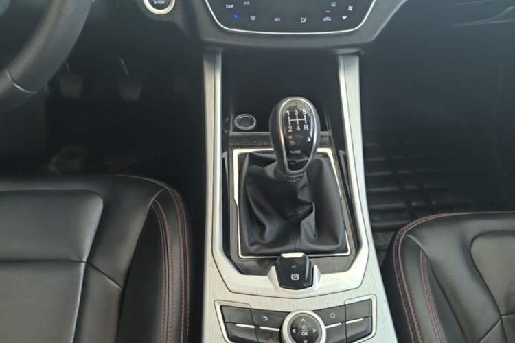 Used SWM G01 2021 2.0L Manual Knight Edition Gear Lever