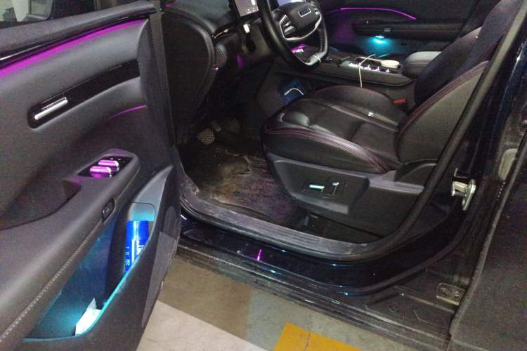 Used SWM G01 Pro 2025 Model—Luxury Version Interior 3
