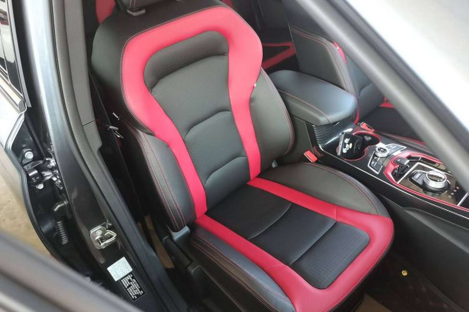 Used SWM G01FF 2022 Updated Version 1.5T DCT Star Edition Right Front Seat