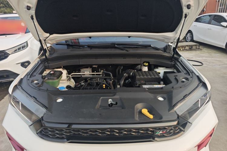 Used SWM G01FF 2022 Updated Version 1.5T DCT Platinum Edition Engine Bay