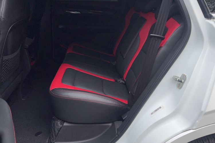 Used SWM G01FF 2022 Updated Version 1.5T DCT Platinum Edition Interior 1