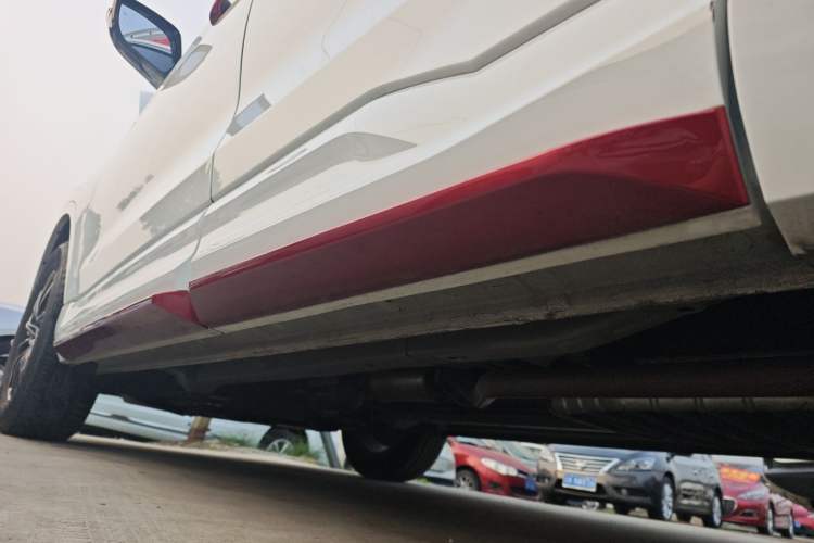 Used SWM G01FF 2022 Updated Version 1.5T DCT Platinum Edition Left Side Sill