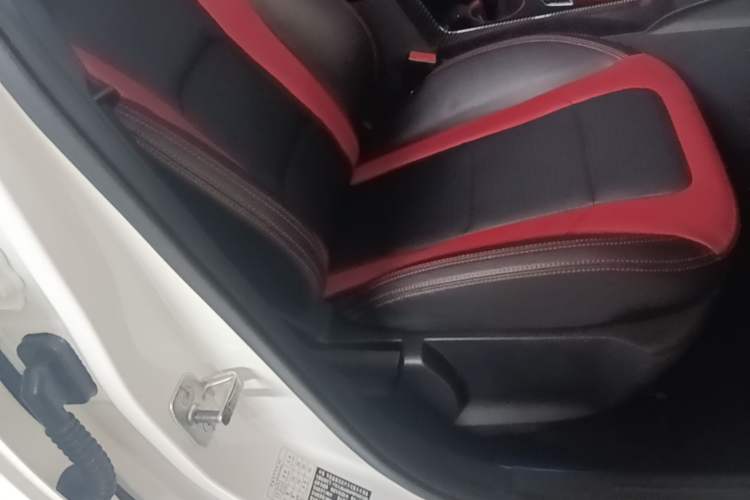 Used SWM G01FF 2022 Updated Version 1.5T DCT Platinum Edition Right Front Seat