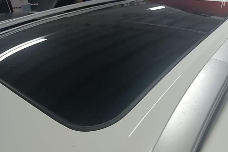 Used SWM G01FF 2022 Updated Version 1.5T DCT Platinum Edition Roof