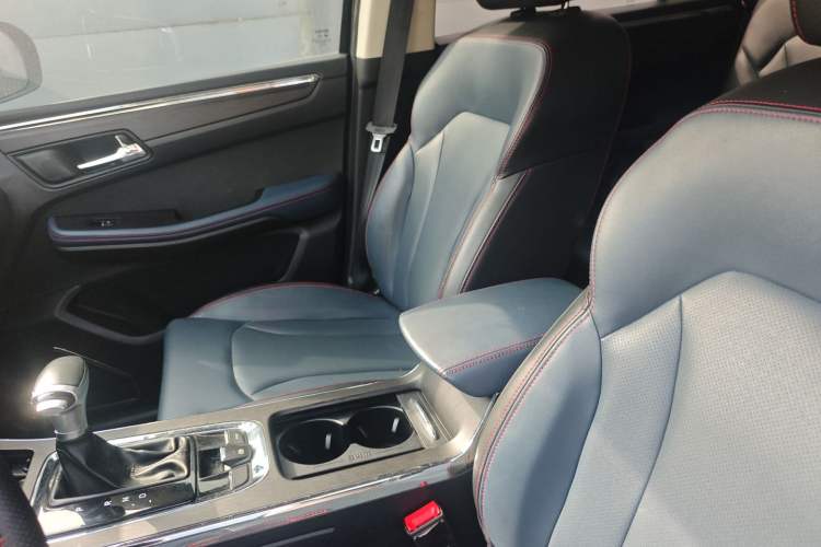 Used SWM G05 2021 PRO 1.5T Automatic Luxury Model 7 Seats Left Front Seat