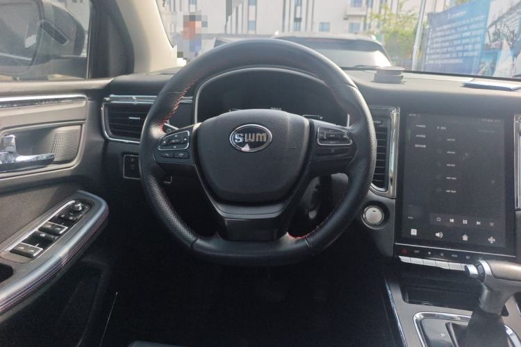 Used SWM G05 2021 PRO 1.5T Automatic Luxury Model 7 Seats Steering Wheel