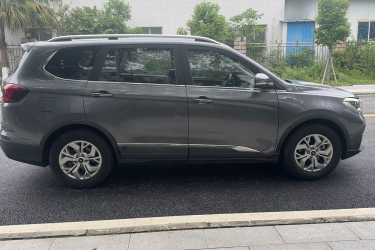 Used SWM G05 2019 2.0L Manual Luxury Edition Exterior 2